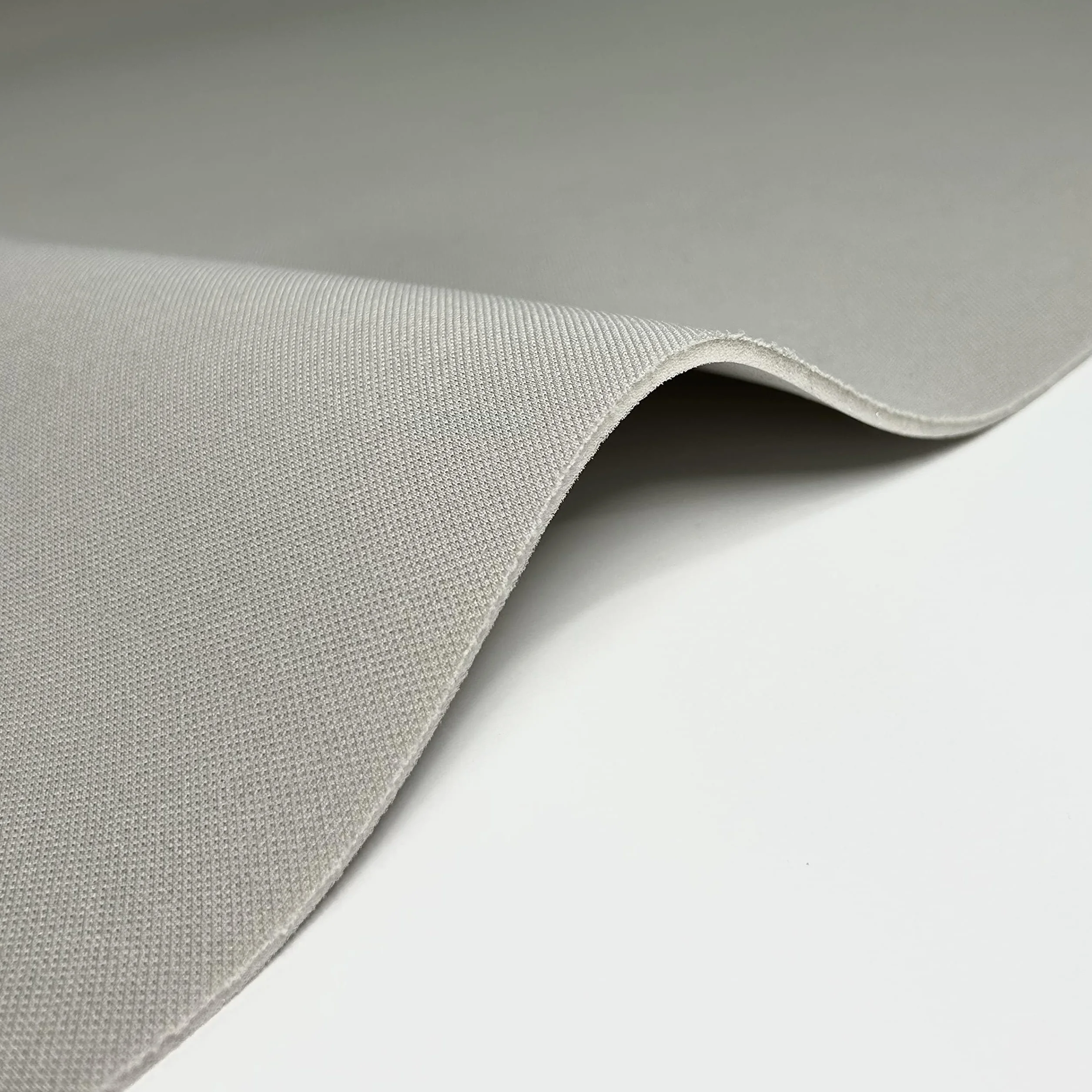 Kit tissu pour tapisser ciel de toit de voiture – 2 m x 145 cm tissu foamisé Gris Clair + 2 L de colle pour tapisserie + pinceau