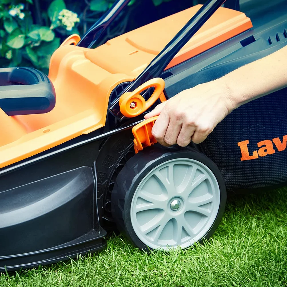 LawnMaster MEB1434M Tondeuse 1400W 34cm 6 Hauteurs Réglable 20-70mm 32L Bac de Ramassage