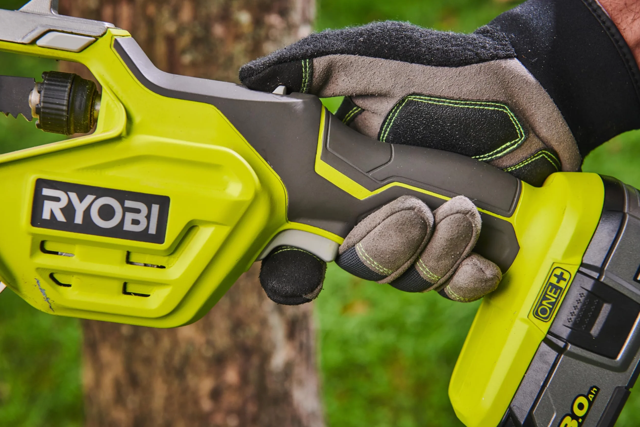 RYOBI - Élagueur/Scie à mainSans Fil 18V ONE+ RY18PSA-0 – Guide 15 cm, Poignée GripZone – Idéale Elagage, coupe Petit diamètre, Travail de précision – Batterie Non Incluse