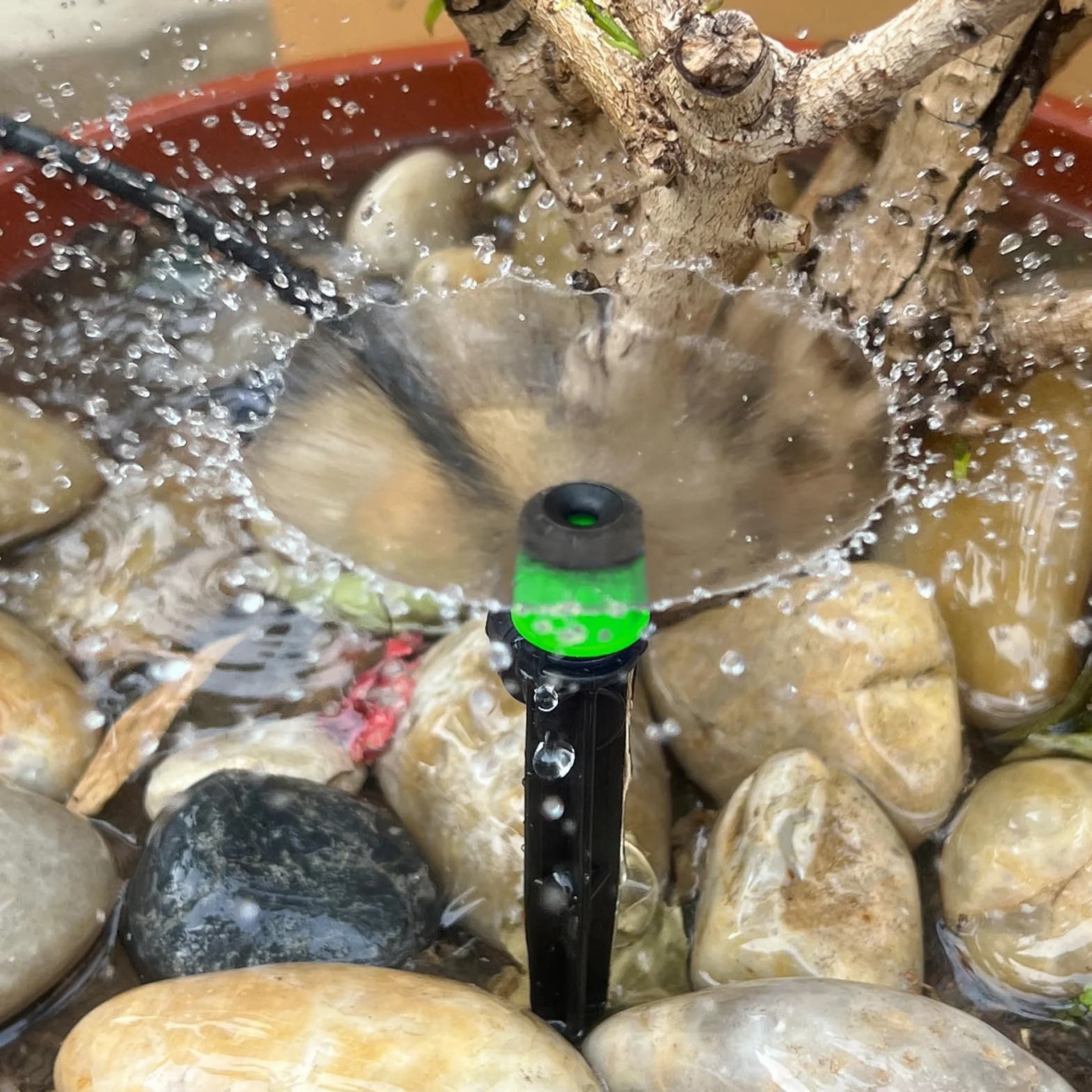 Émetteurs Goutte à Goutte Réglables Irrigation Goutte à Goutte Micro-débit 360 Degrés pour Tube 4mm/7mm Vortex-100P Vert