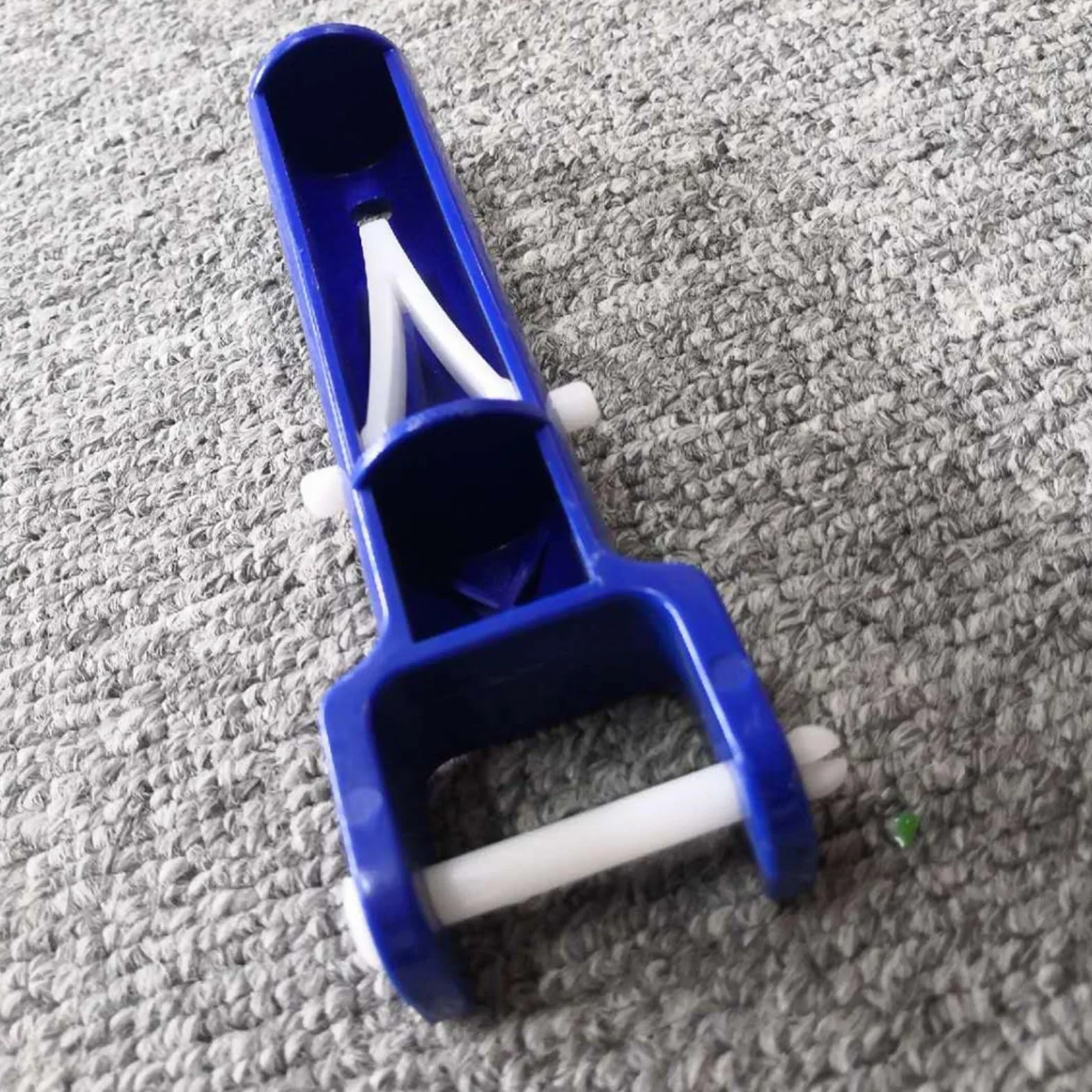Poignée de rechange pour piscine en plastique avec clip papillon standard Bleu