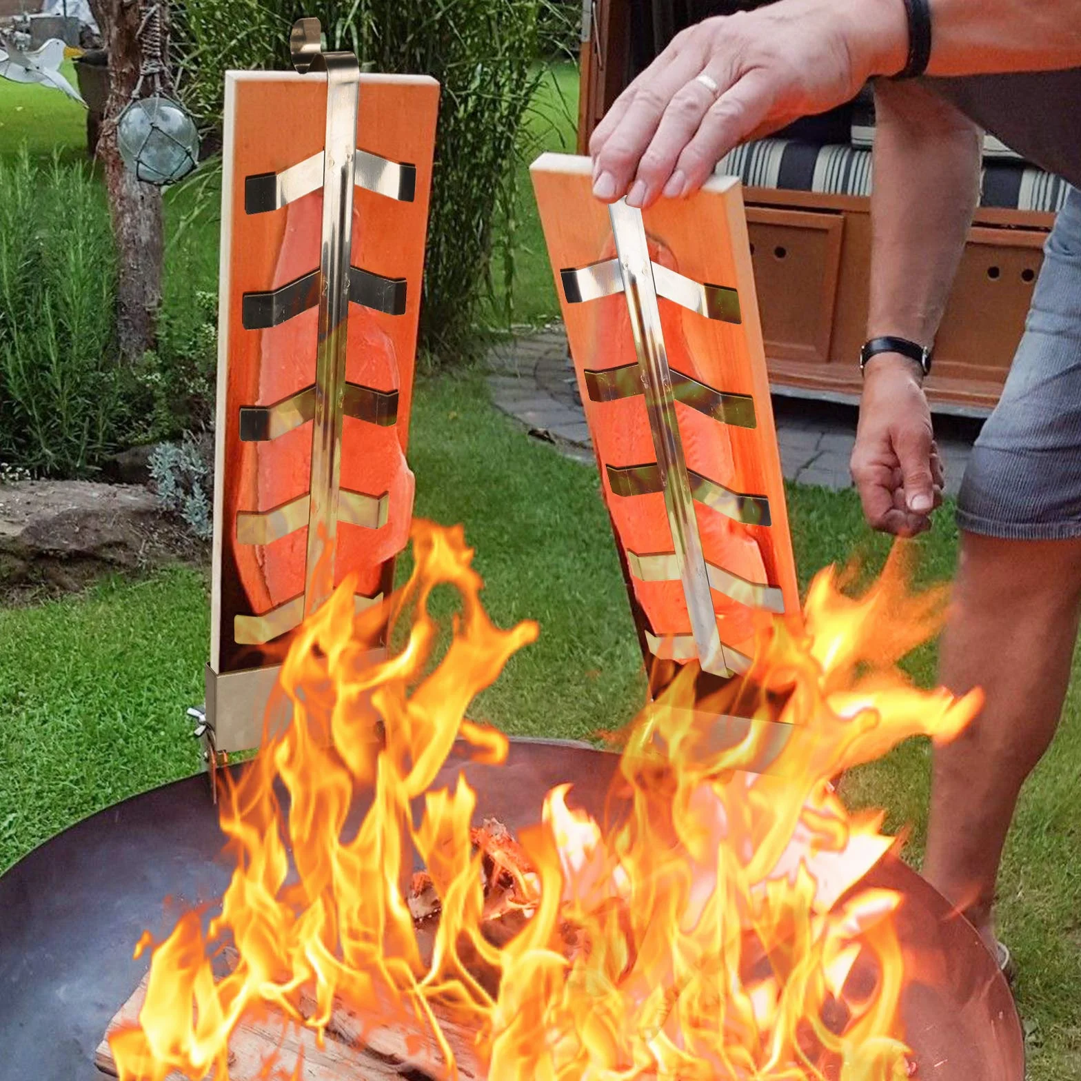 Lot de 4 planches à saumon en acier inoxydable avec supports inclinables pour brasero barbecue
