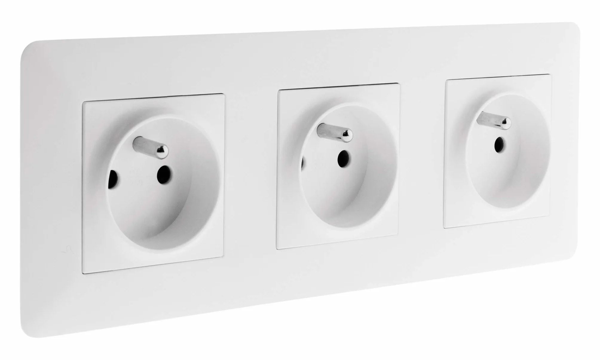Zenitech Prise Triple 2P+T 16A Encastrable 3680W 230V Blanc
