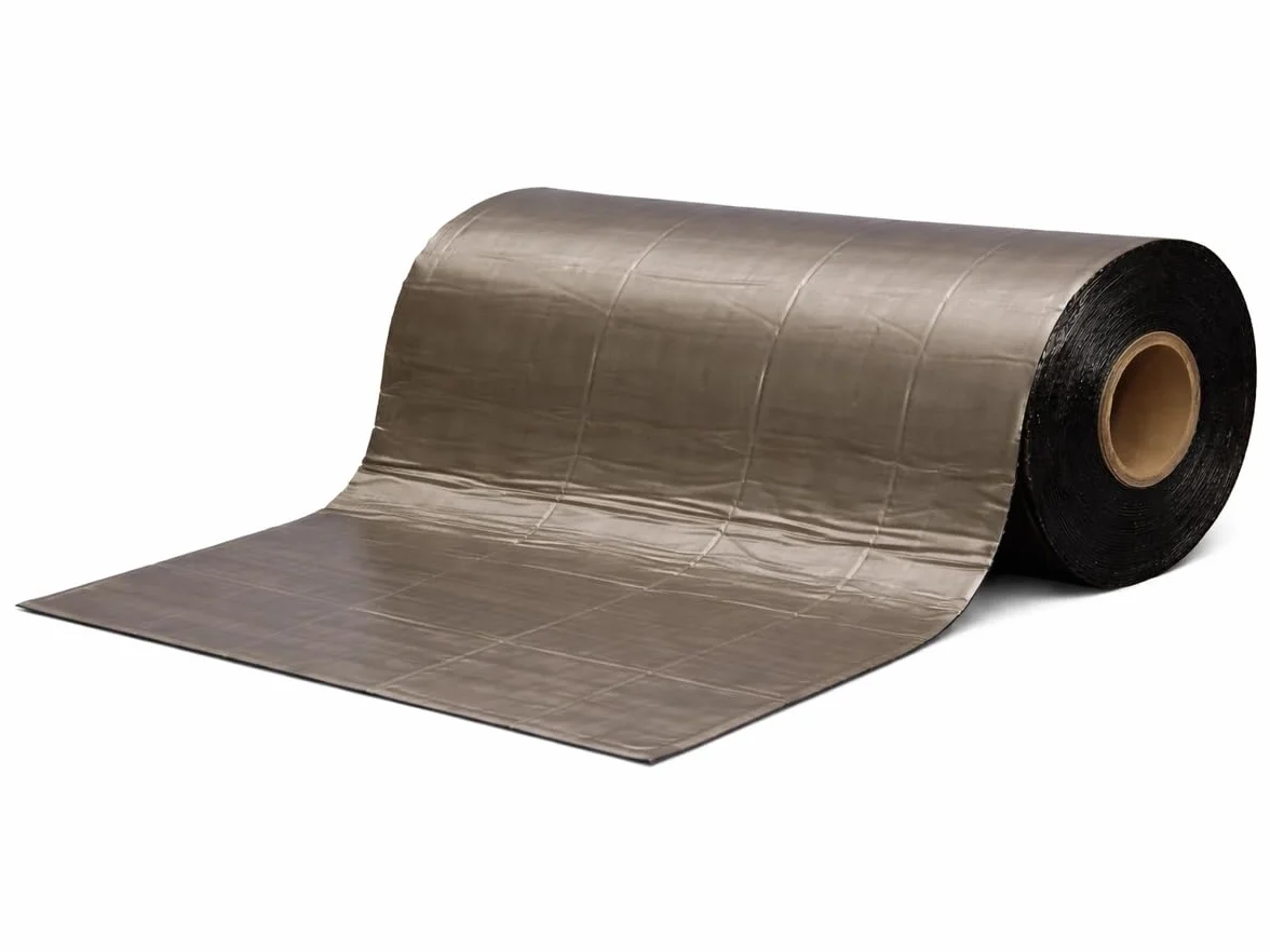 Membrane d'étanchéité en bitume élastomère avec revêtement aluminium coloré 10 m2. Format autocollant 1 x 10 m de peinture au plomb