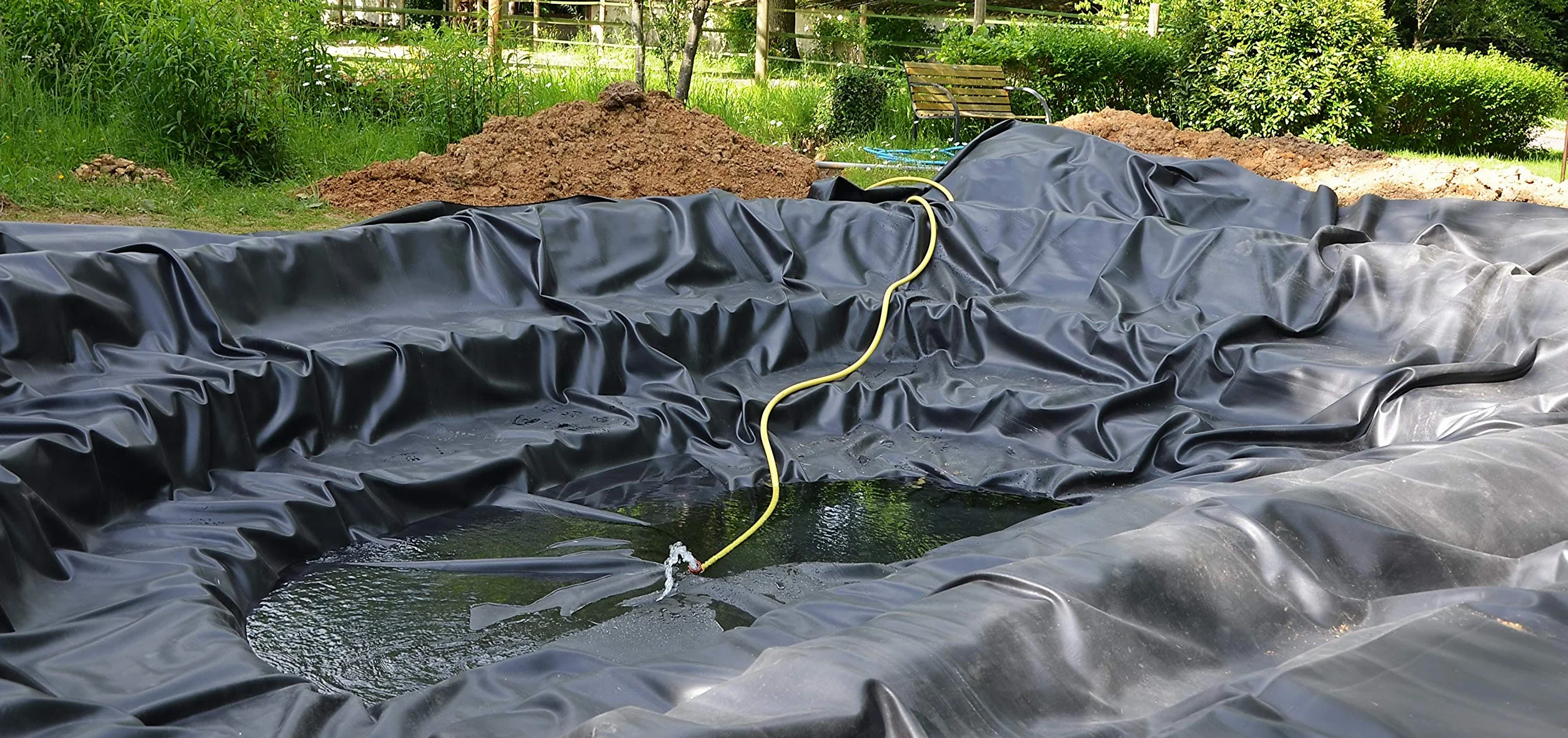 Bâche de bassin PVC 0,5 mm noire 7m x 4m pour jardin