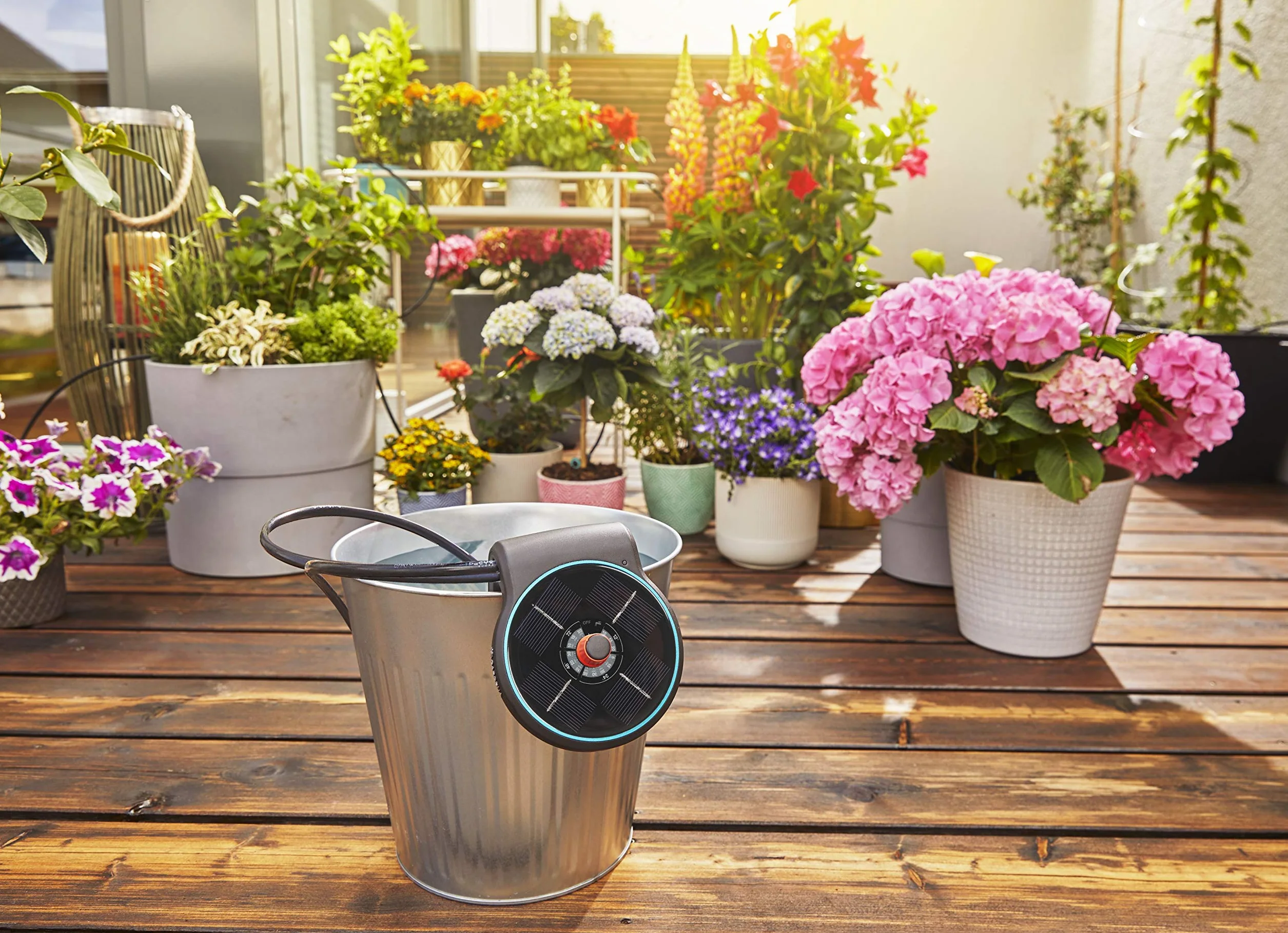 Gardena AquaBloom Ensemble d'arrosage solaire système d'irrigation pour plantes balcon pot jusqu'à 4 m 13300-20