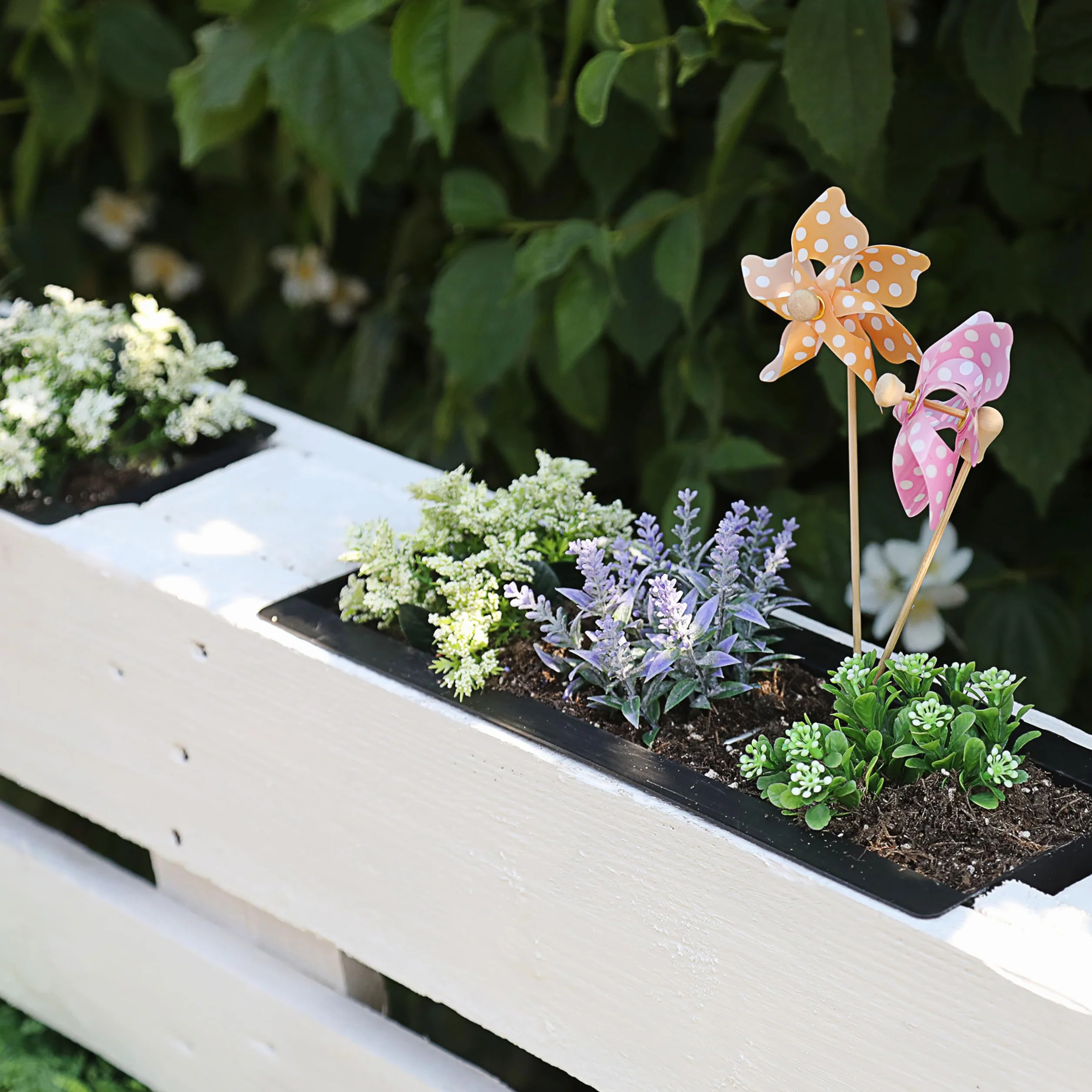 Lot de 12 jardinières ondulées en plastique 37 x 9,5 x 13,5 cm pour plantations palettes européennes