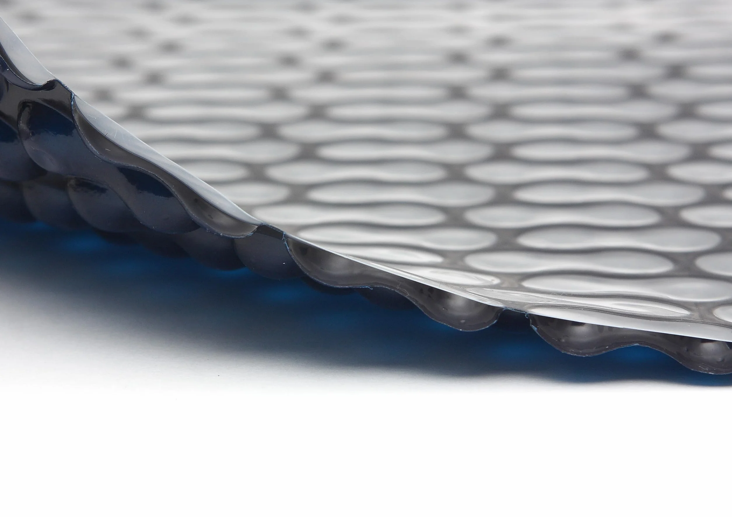 Bâche à Bulles Piscine 4 Saisons EnergyGuard 500 microns Bordée 4 côtés Oeillets Posés