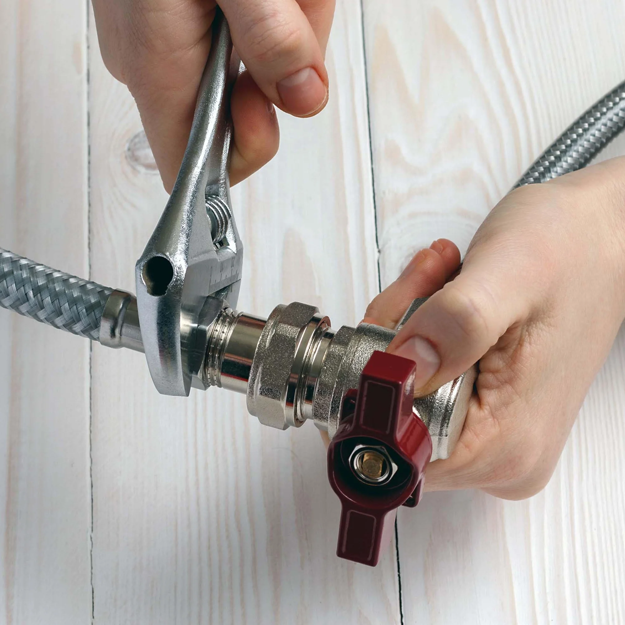 Tuyau Eau Acier 0,6m DN25 (1") Installation Domestique Tuyau Blindé Réservoir Vessie
