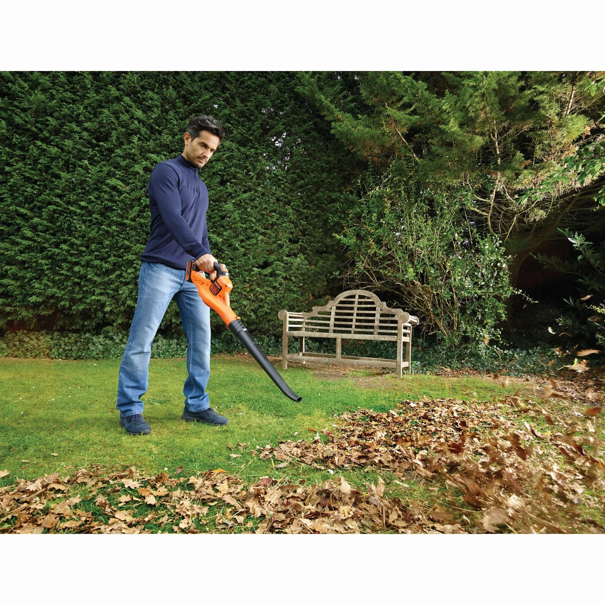 BLACK+DECKER GWC1820PCB-XJ Souffleur à feuilles 18 V 209 km/h sans batterie