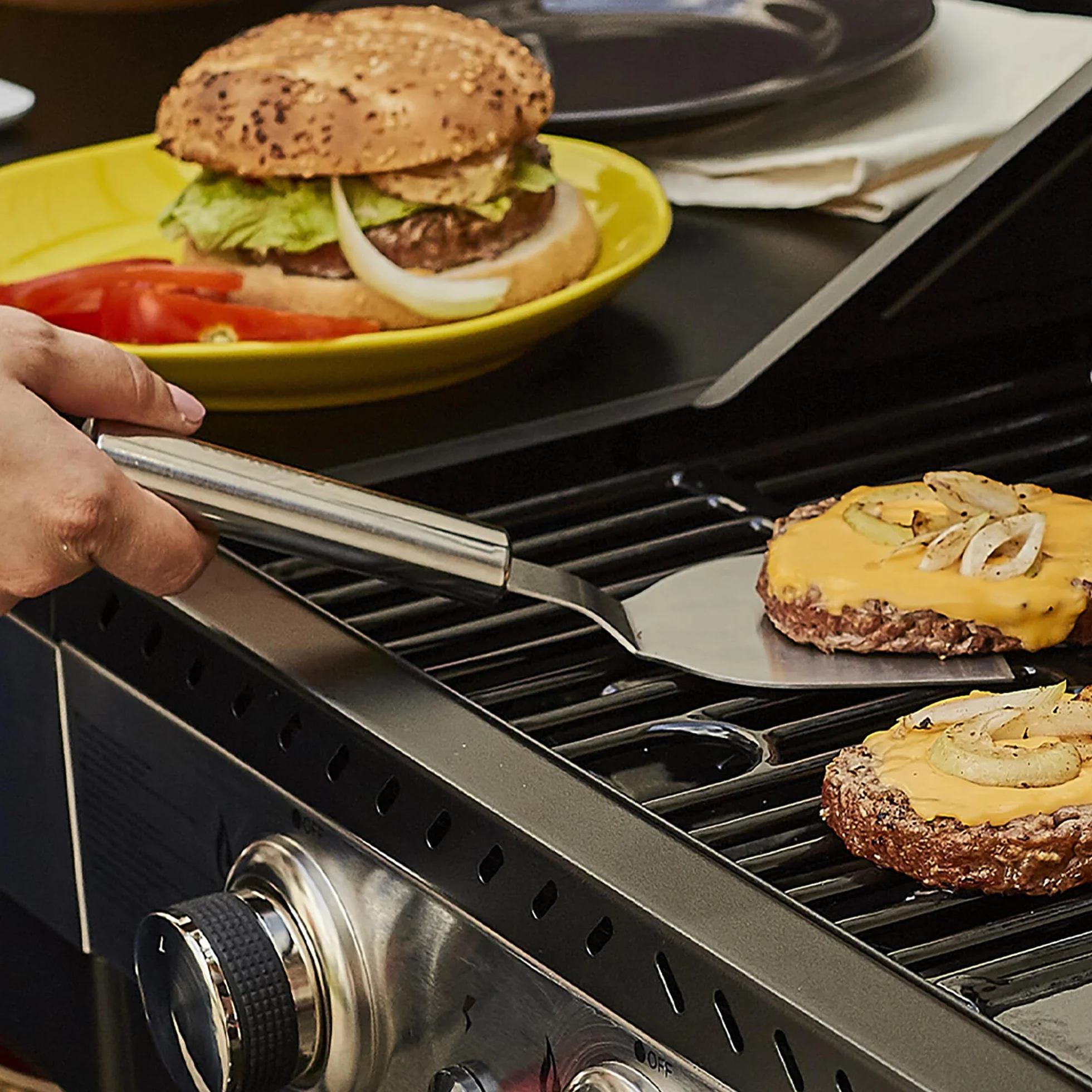 Spatule Universelle en Inox pour Barbecue et Plancha, Accessoire Robuste de Cuisine Extérieure