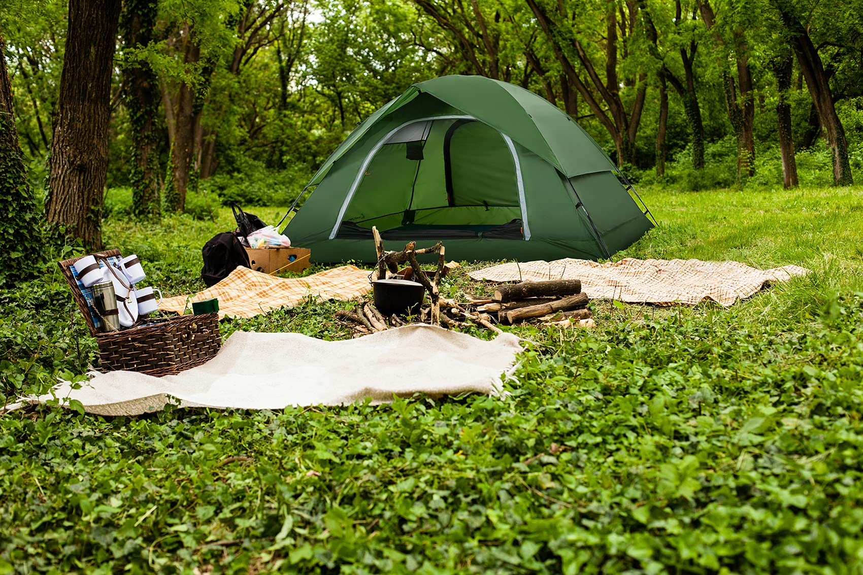 Versatile All-Season Expedition Tent