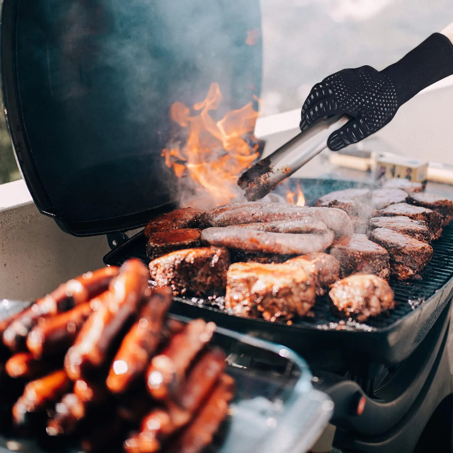 Gants de Barbecue Anti Chaleur 800°C Silicone Ignifuge Antidérapants avec Protection Avant-Bras Noir