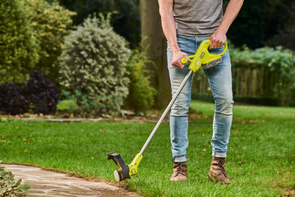 RYOBI RAC155 Tête Double Lames dentelées Coupe Herbes Hautes Végétation Dense Compatible Coupe-Bordures 18V