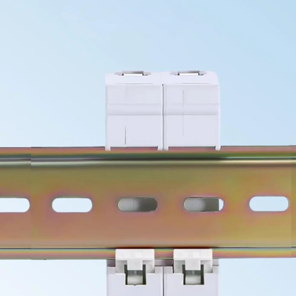 Disjoncteur photovoltaïque CC HSB6C-DC 2 pôles DC500 V 125 A Système connecté au réseau de cellules solaires Disjoncteur photovoltaïque Installation sur Rail DIN 35 mm