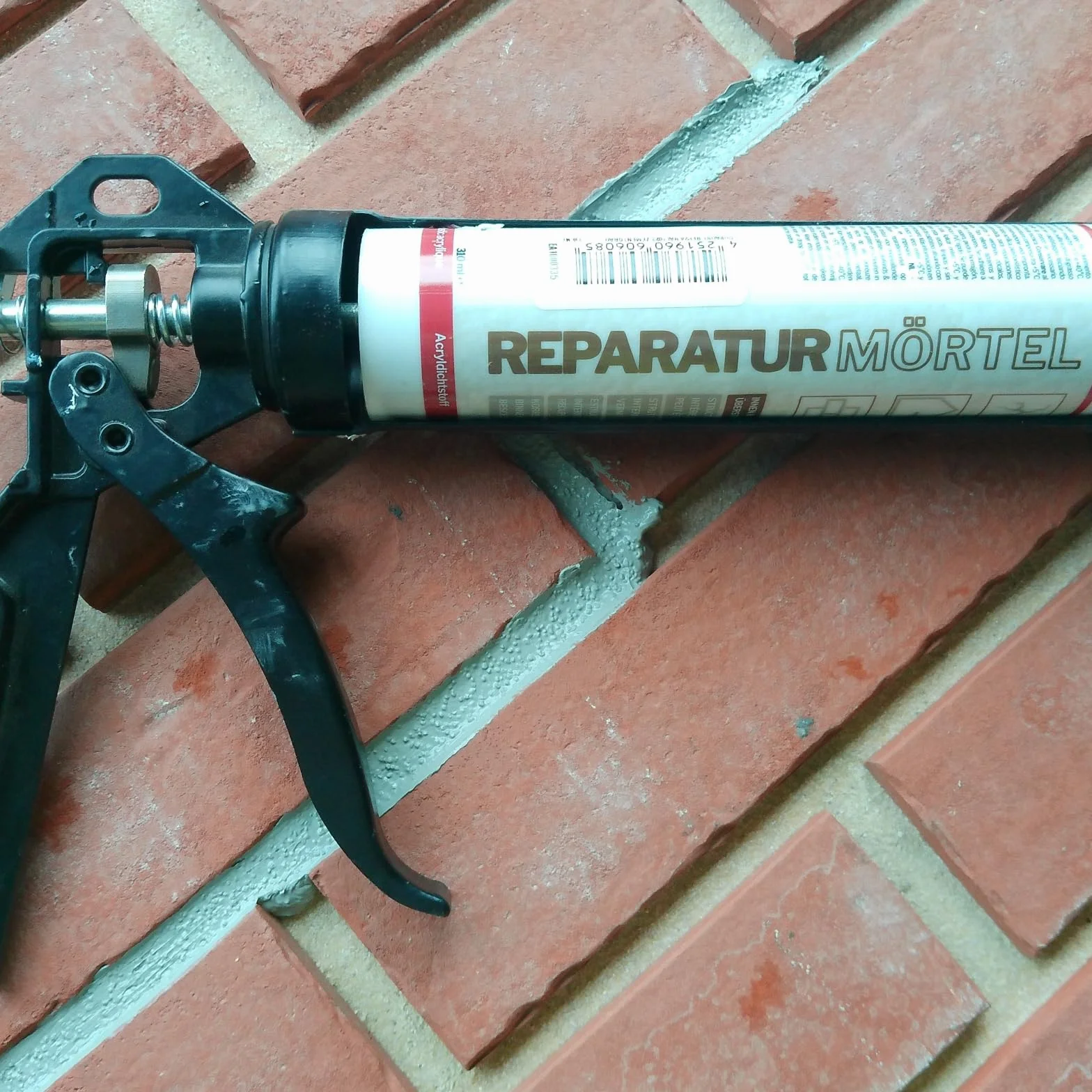 REP24 Mortier de réparation Mastic pour joints Ciment express Cartouche de 310 ml Mastic gris ciment (1)