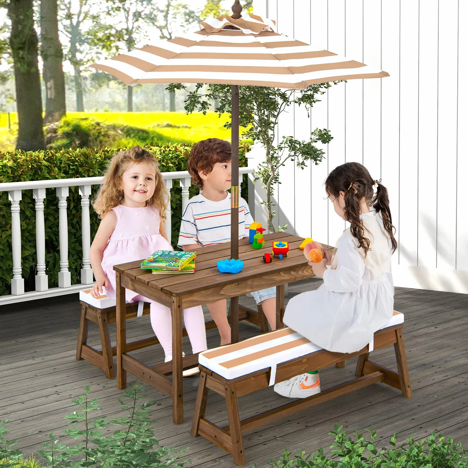 COSTWAY Table de Pique-Nique Enfants avec Parasol Réglable, Salon Jardin Bois Coussins, 89 x 44 x 50 cm Marron