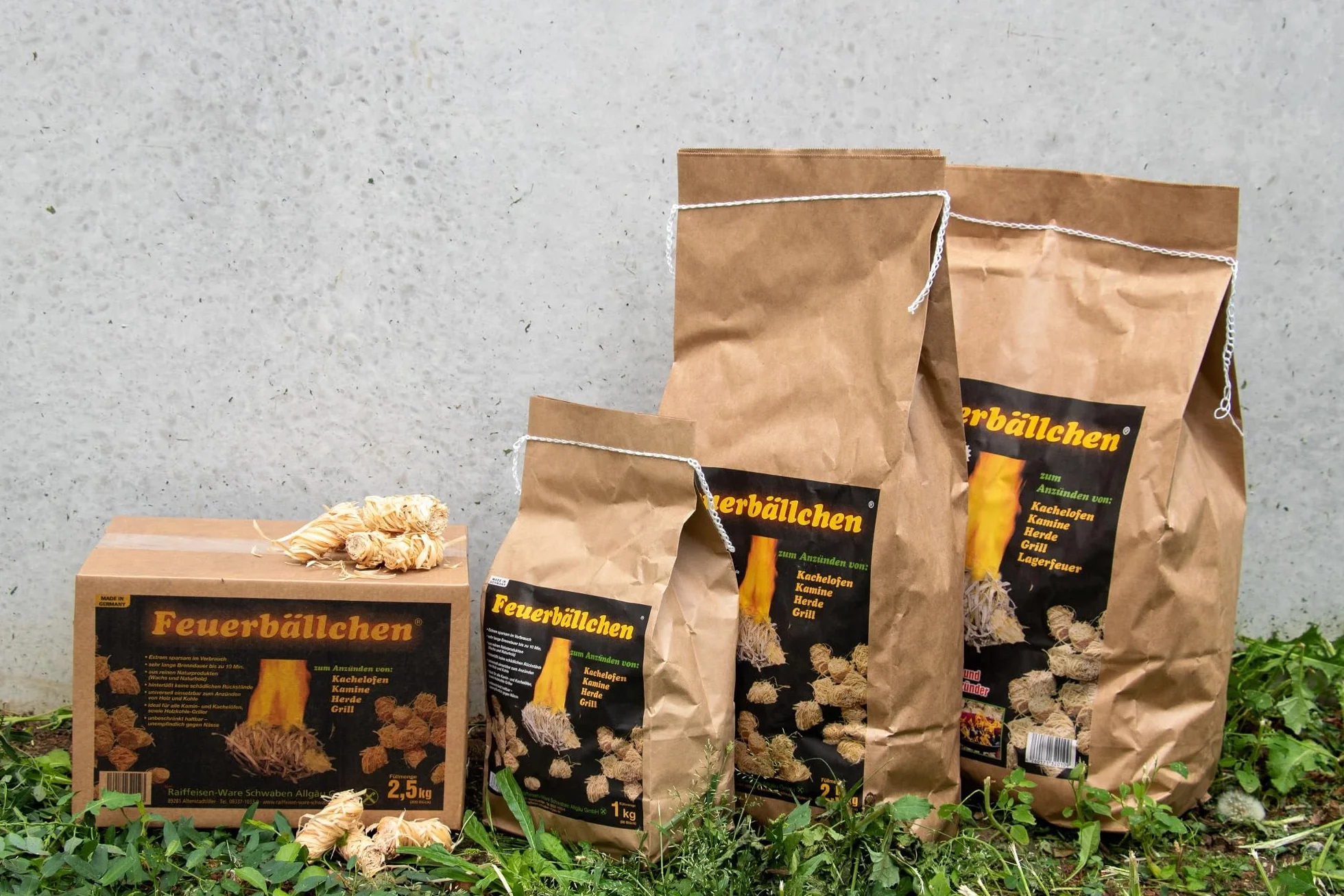 RaiffeisenWaren Lot de 3 sachets de 4 kg de boules de feu, allume-feu de cheminée, laine écologique pour charbon de bois