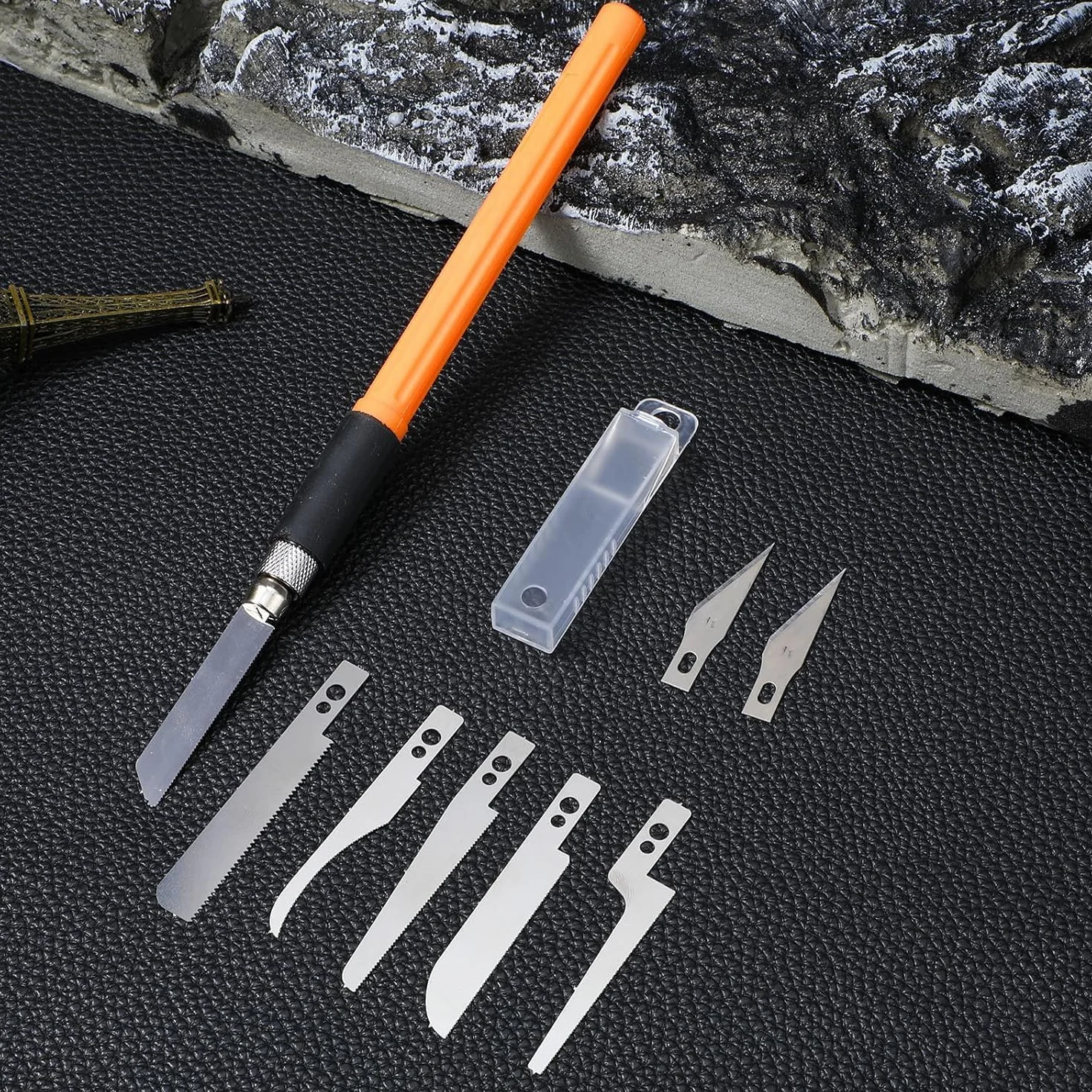 ABEST Mini scie à main pour le modélisme avec 8 lames pour le bricolage Couteau de modélisme Hobby Kit d'outils pour scie à métaux pour couper à la main les membres et les branches d'arbres.
