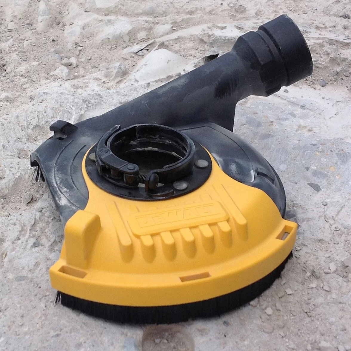 DEWALT DWE46150-XJ Carter de Polissage avec Aspiration - Pour Meuleuse DEWALT 115-125 mm - Fixation Sans Outil - Compatible avec Système AIRLOCK, Black
