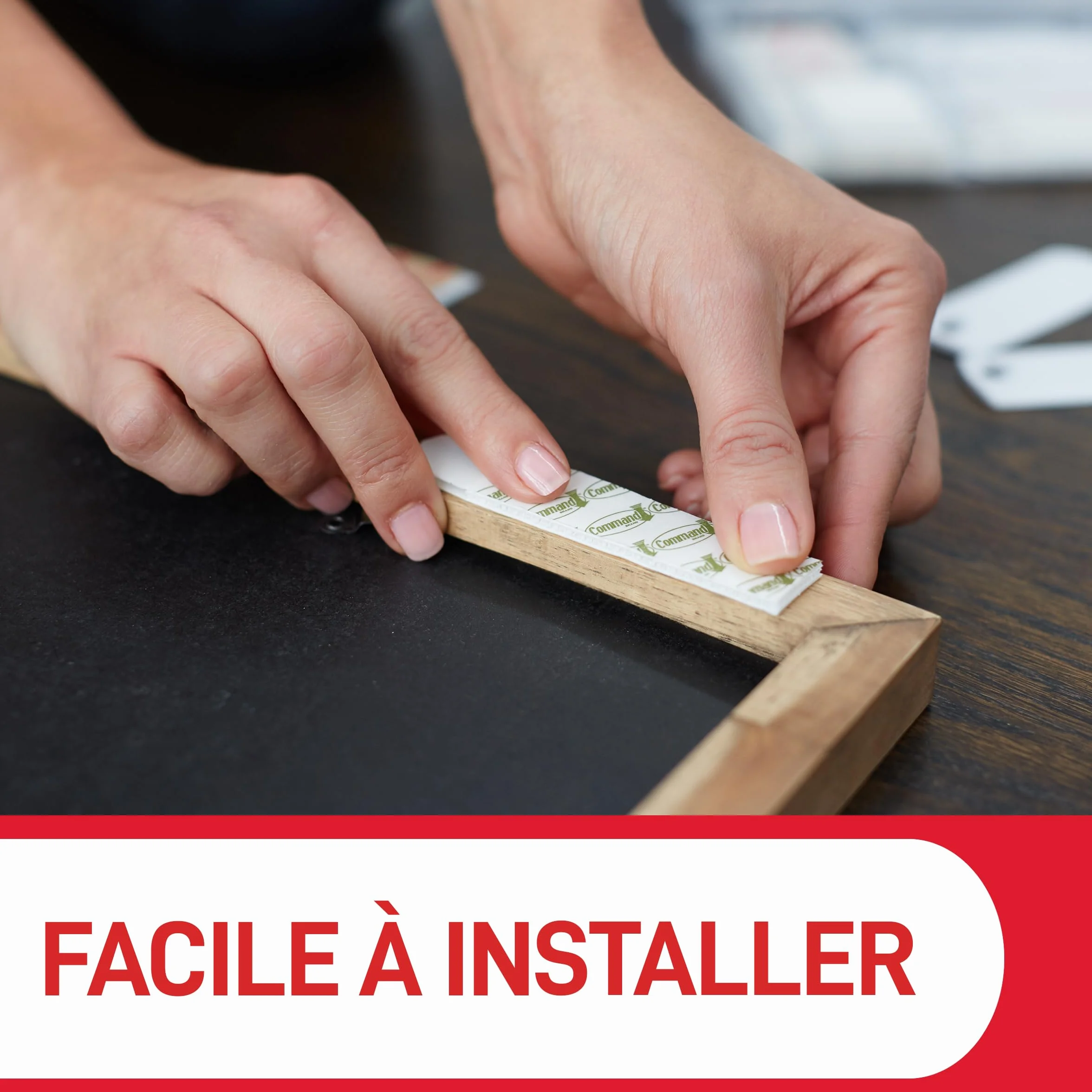 Command Languettes Accroches Tableaux Moyen Modèle - 8 Paires (16 Languettes) Blanc - Supporte jusqu'à 5 kg - Sans Outils - Fixation sans Dommages