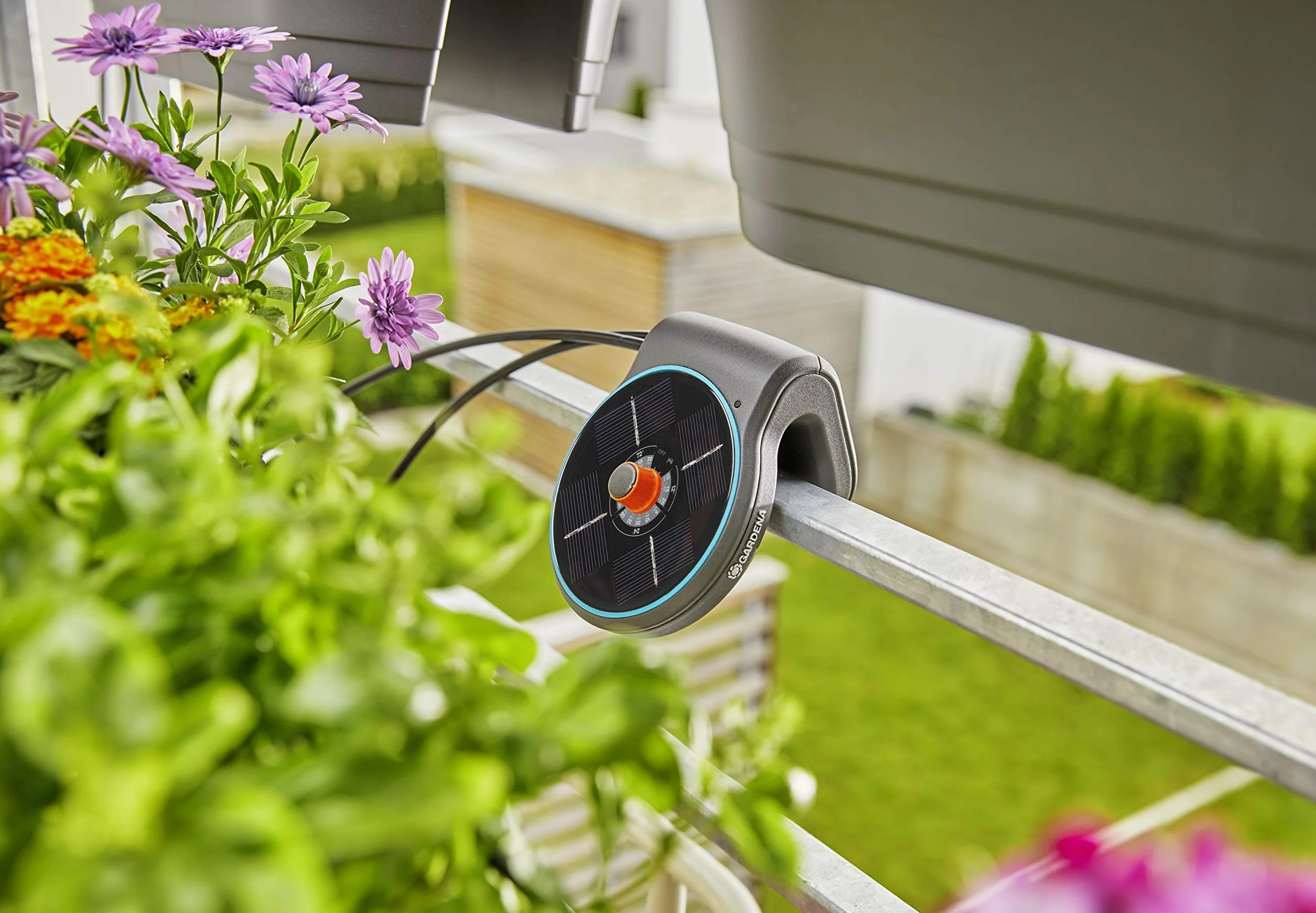 Gardena AquaBloom Ensemble d'arrosage solaire système d'irrigation pour plantes balcon pot jusqu'à 4 m 13300-20