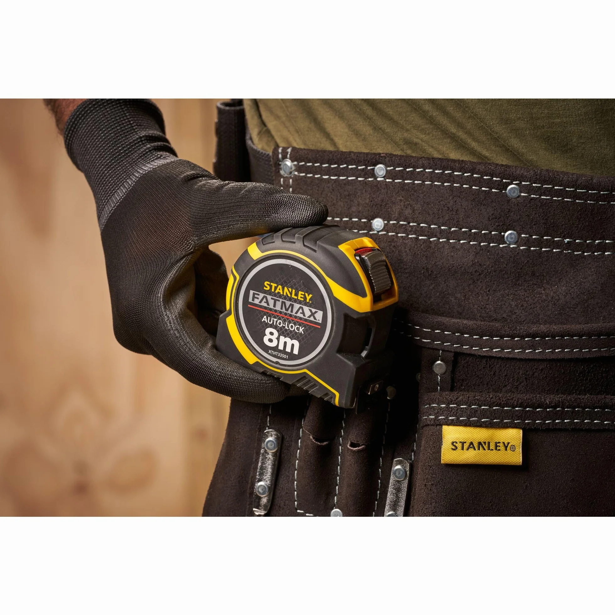 STANLEY Mesure auto lock 8 m x 32 mm ruban large crochet position du zéro réel boitier ergonomique bi matière
