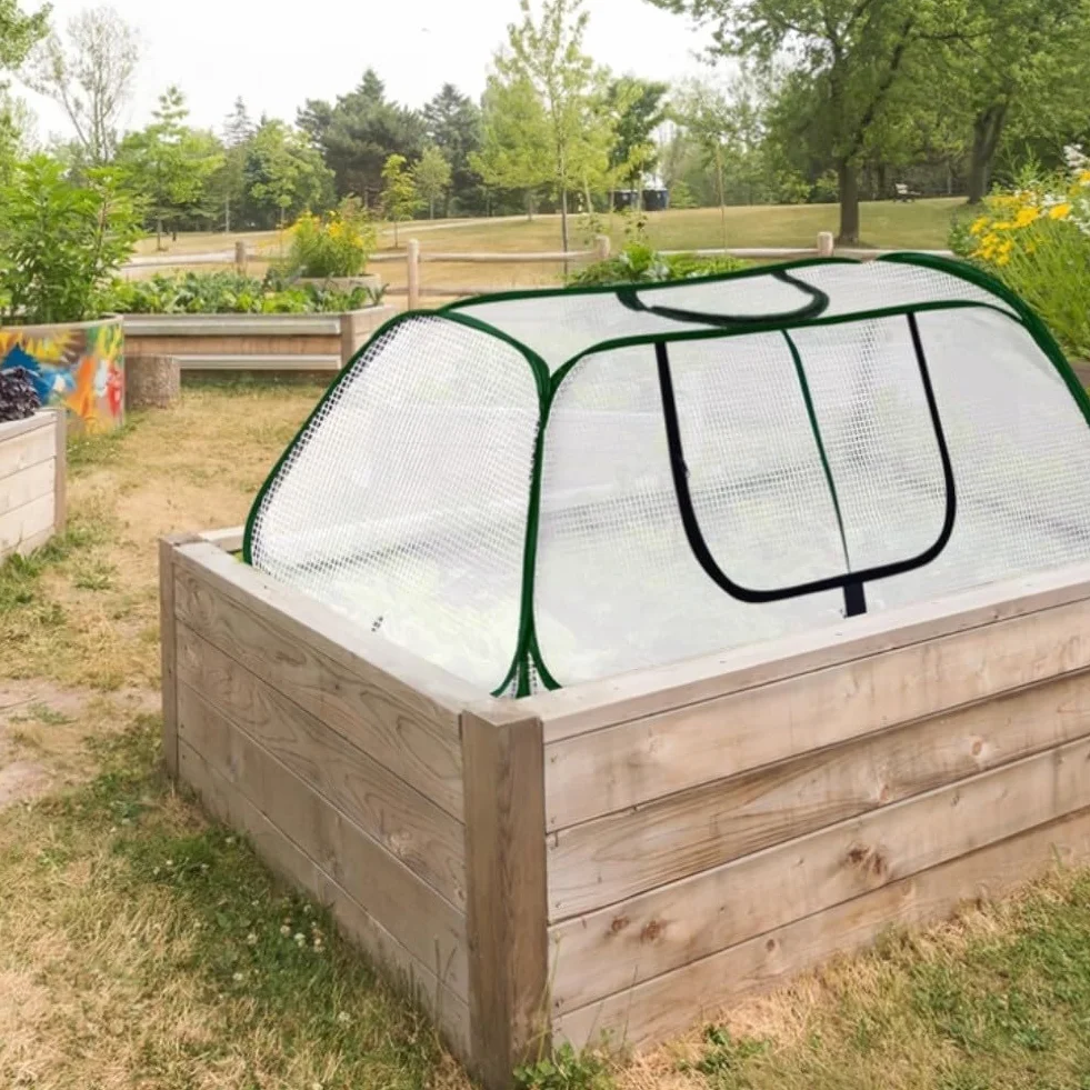 Housse de protection en polyéthylène pour serre tunnel 115 x 50 x 45 cm avec 6 piquets de sol