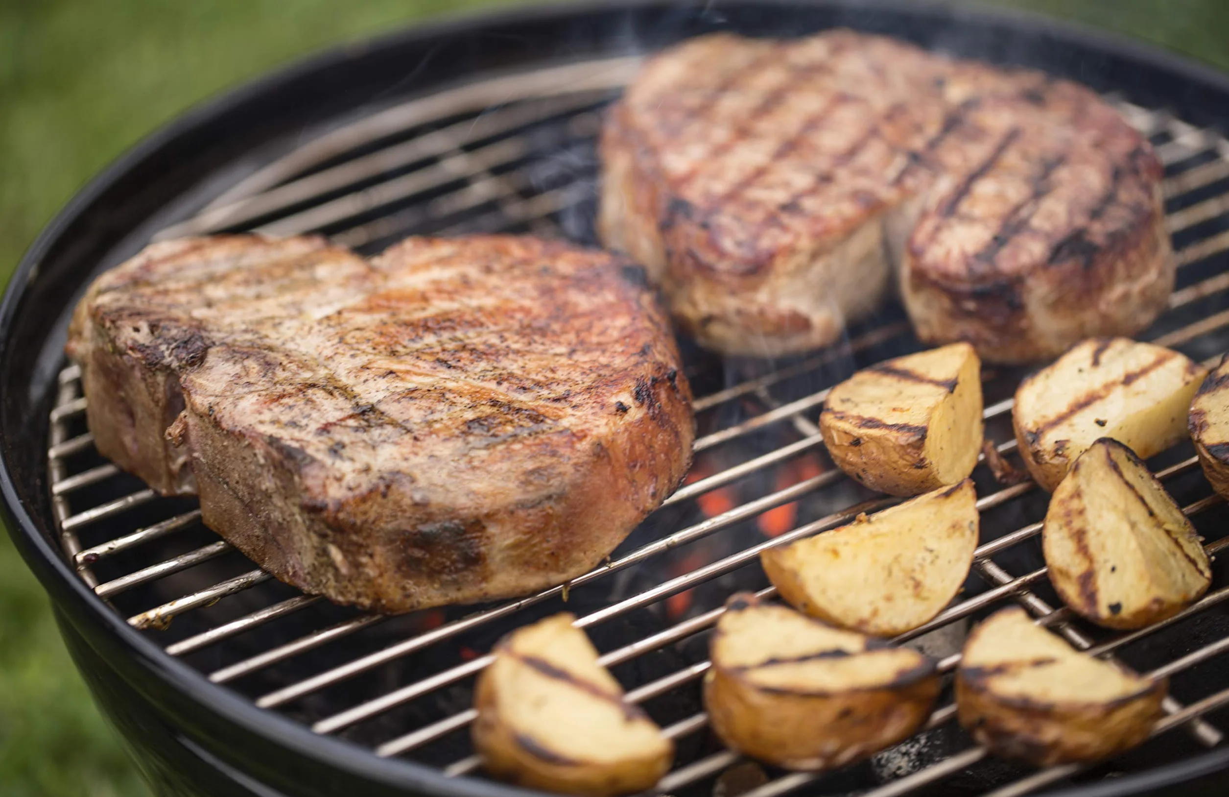 Weber Smokey Joe Premium Barbecue à charbon 37 cm, couvercle émaillé porcelaine, bleu ardoise