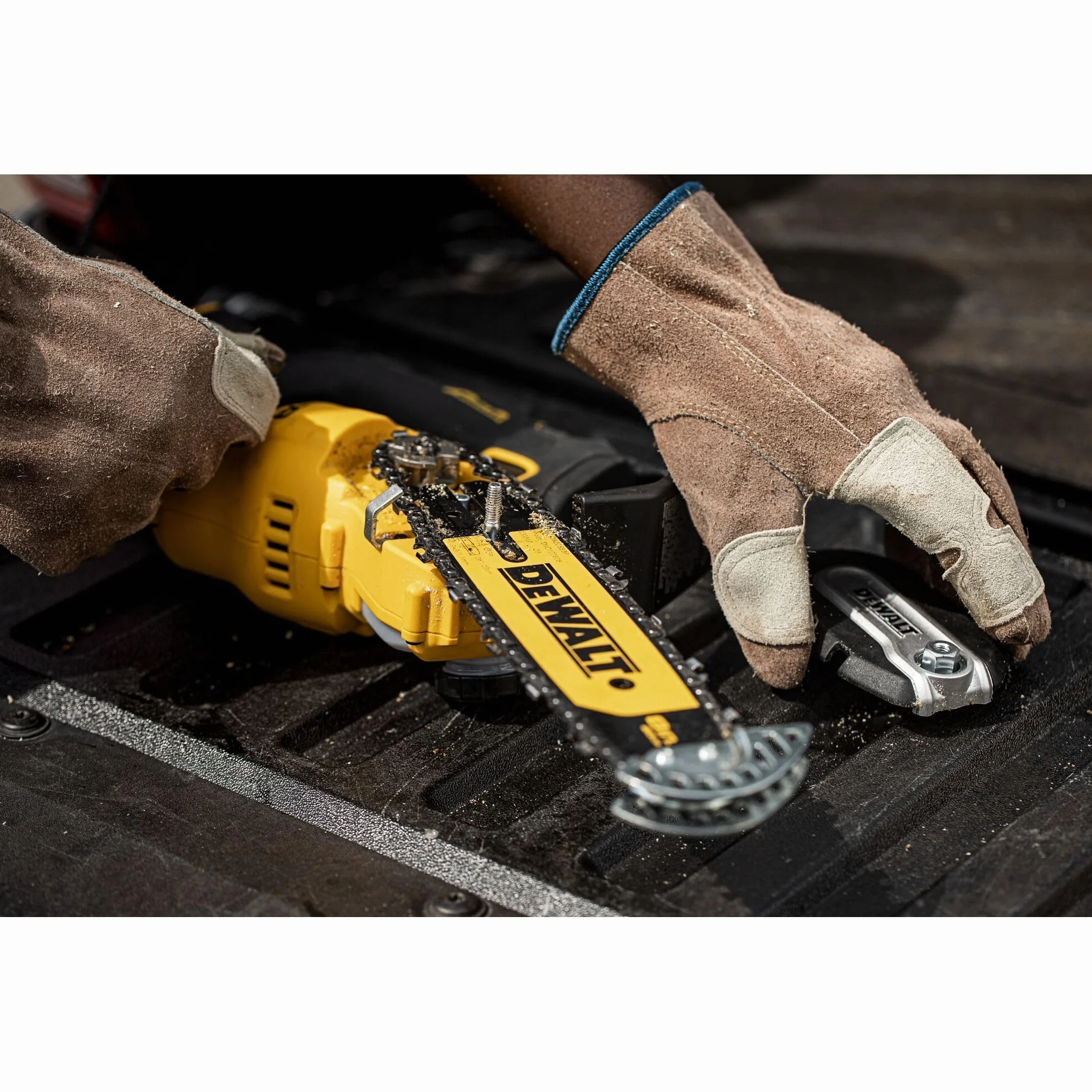 DEWALT- Tronçonneuse élagueuse XR 18V 20cm, Outil seul, DCMPS520N-XJ
