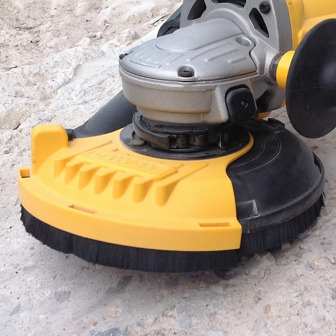DEWALT DWE46150-XJ Carter de Polissage avec Aspiration - Pour Meuleuse DEWALT 115-125 mm - Fixation Sans Outil - Compatible avec Système AIRLOCK, Black