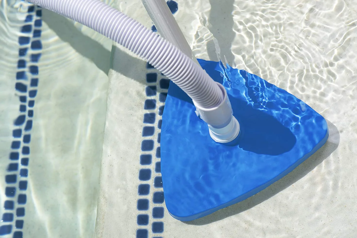 Poolmaster Aspirateur Triangulaire en Vinyle pour Piscine, Bleu Moyen