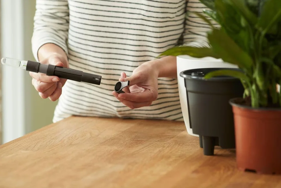 Elho Self-Watering Insert 17 - Accessoires pour Intérieur - Plastique Recyclé - Ø 17.0 x H 15.7 cm - Noir