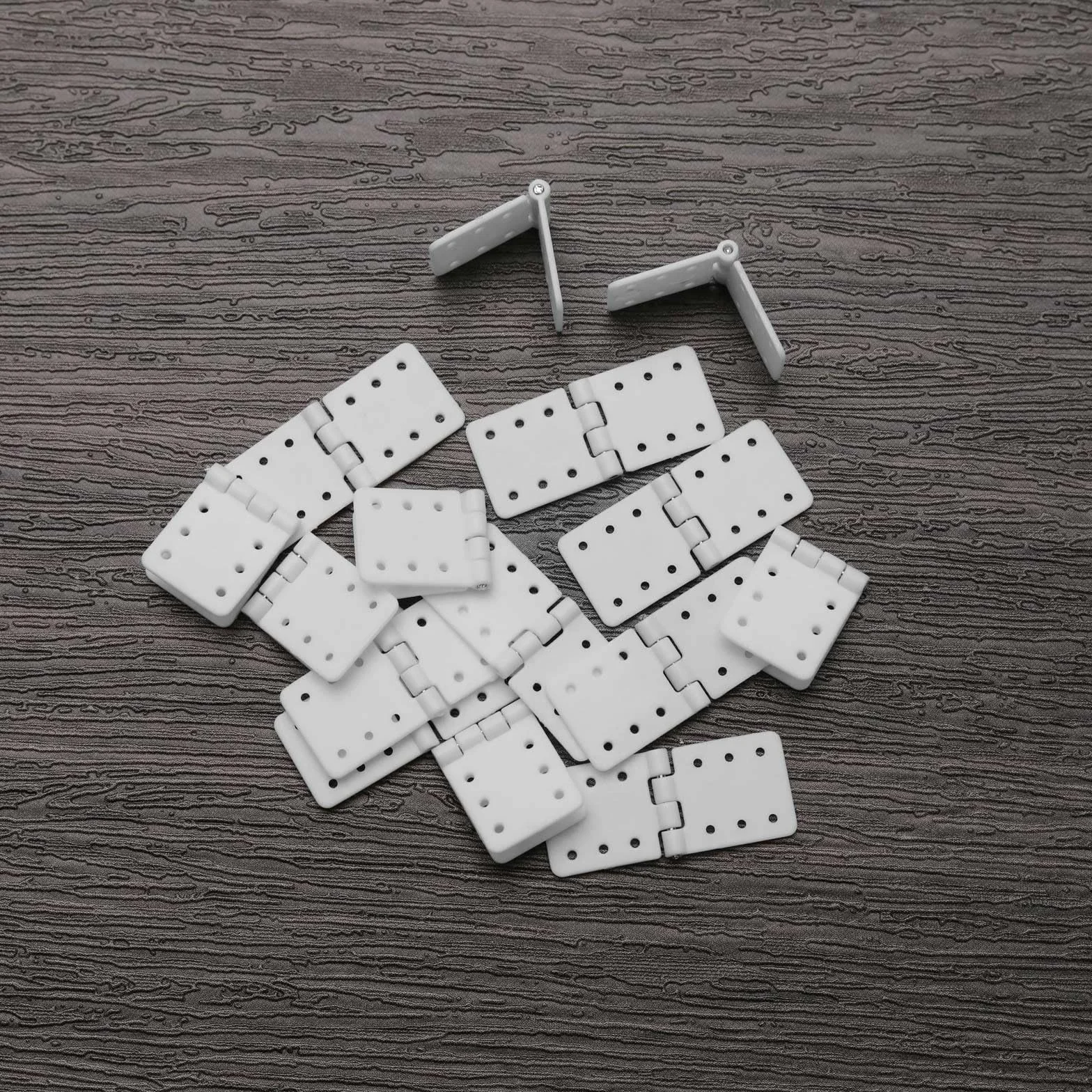 Lot de 30 charnières rectangulaires pliables en plastique pour modèles d'avion RC - 24 x 12 mm - Blanc