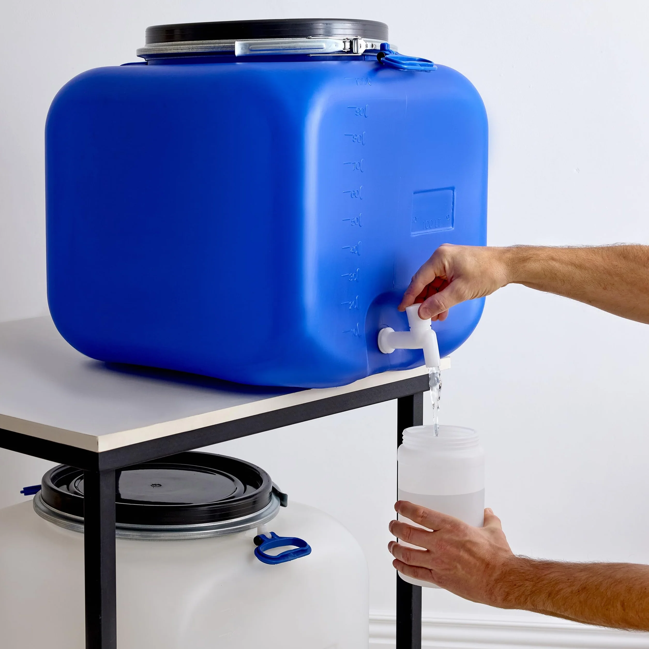 Garronda Récupérateur d'eau de Pluie Carré 100 litres sans BPA avec Robinet et Couvercle Bleu