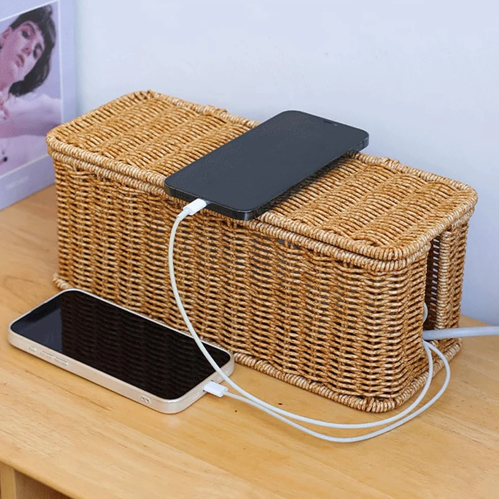 Boîte De Rangement pour Multiprise Style Osier, Idéale pour Organiser Les Câbles De Bureau, Les Chargeurs Les Adaptateurs De Prise Électrique. Elle Permet Également De Dissimuler Les Fils Les