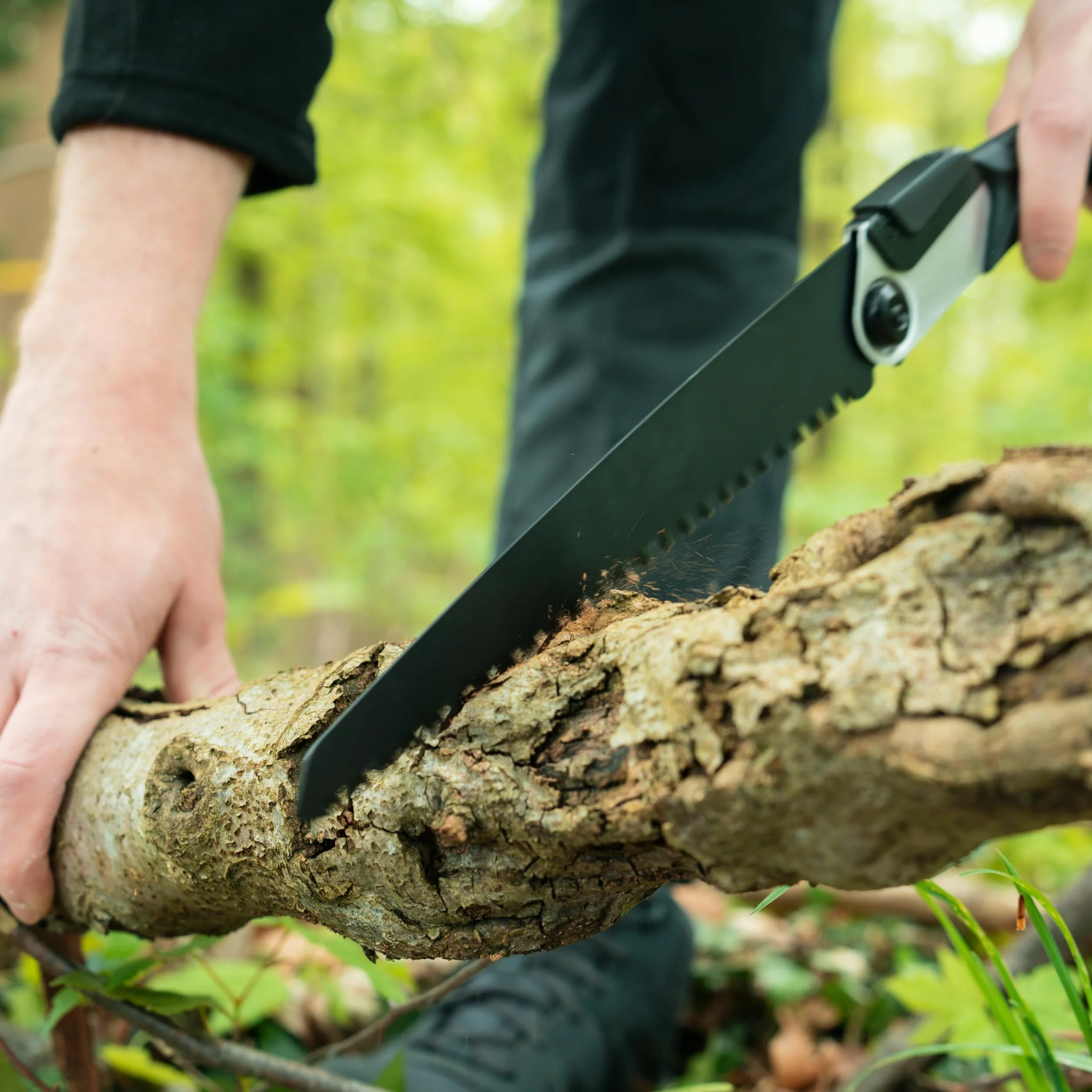 Scie à main pliante de jardin de Woodilla - Scie à main, scie d'élagage, scie pliante ergonomique pour le jardin, scie multifonctionnelle avec lame stable (21 cm)