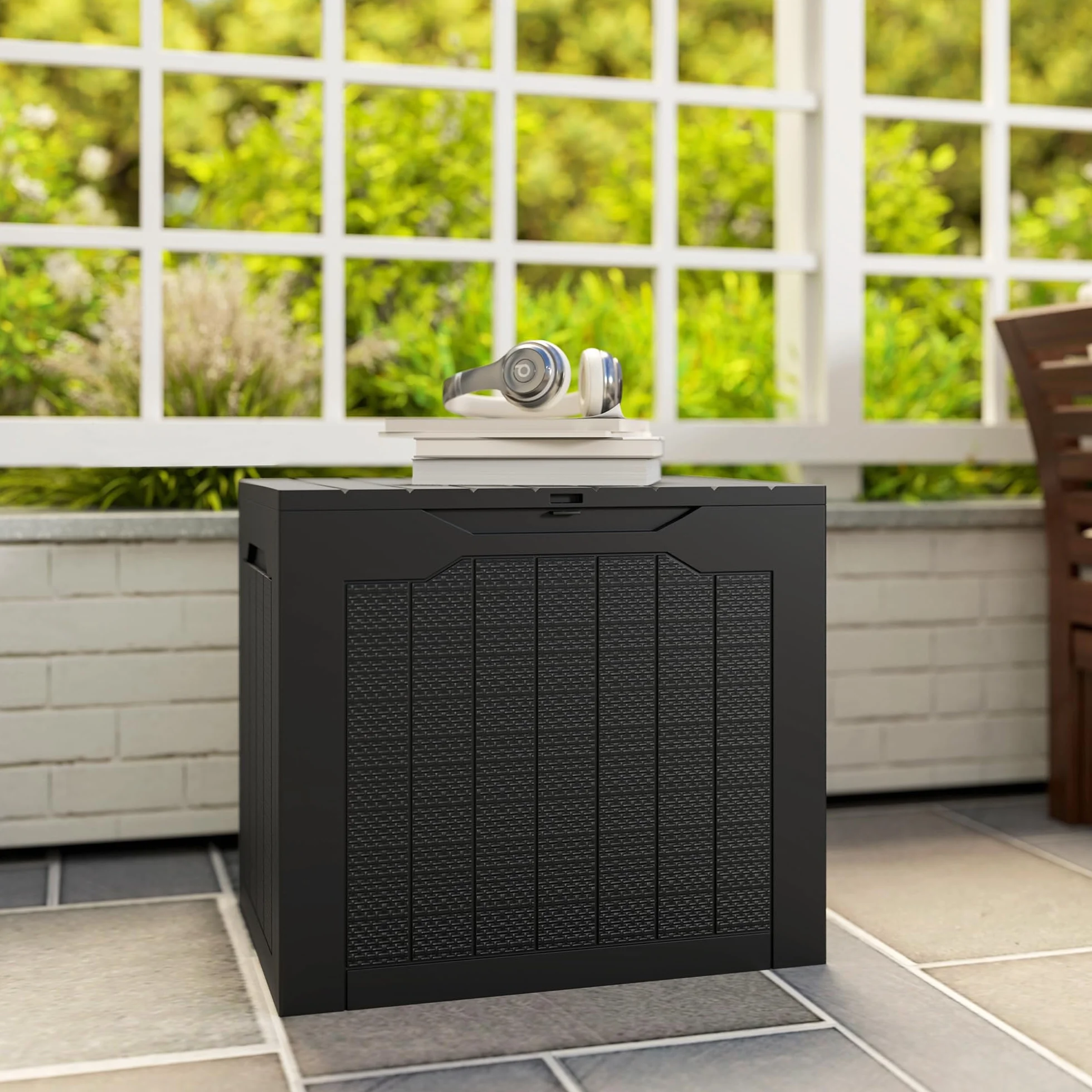 Outsunny Coffre de rangement extérieur 93L étanche 56 x 41 x 50 cm noir