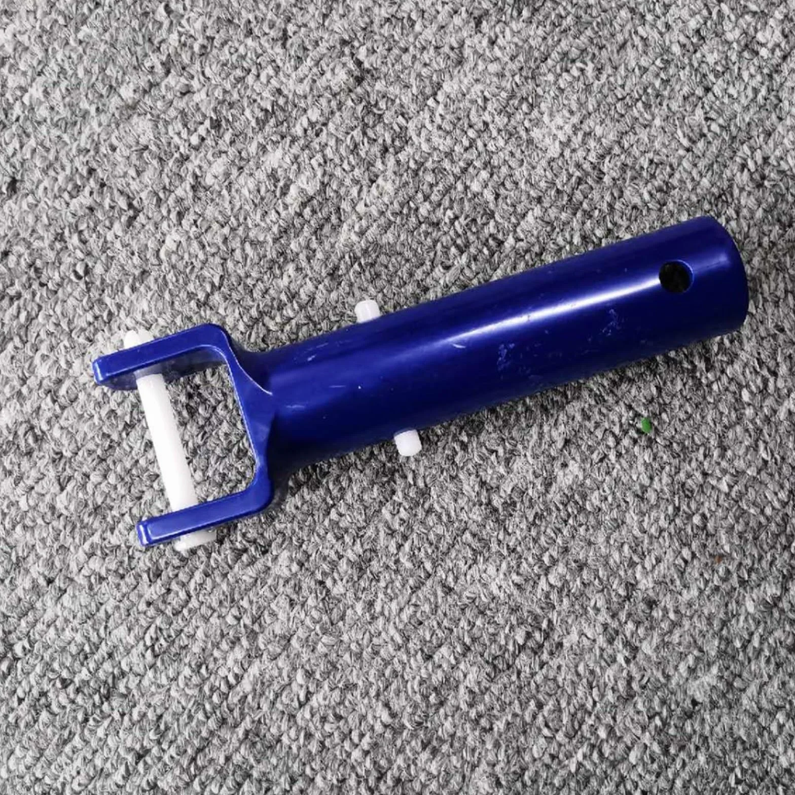 Poignée de rechange pour piscine en plastique avec clip papillon standard Bleu