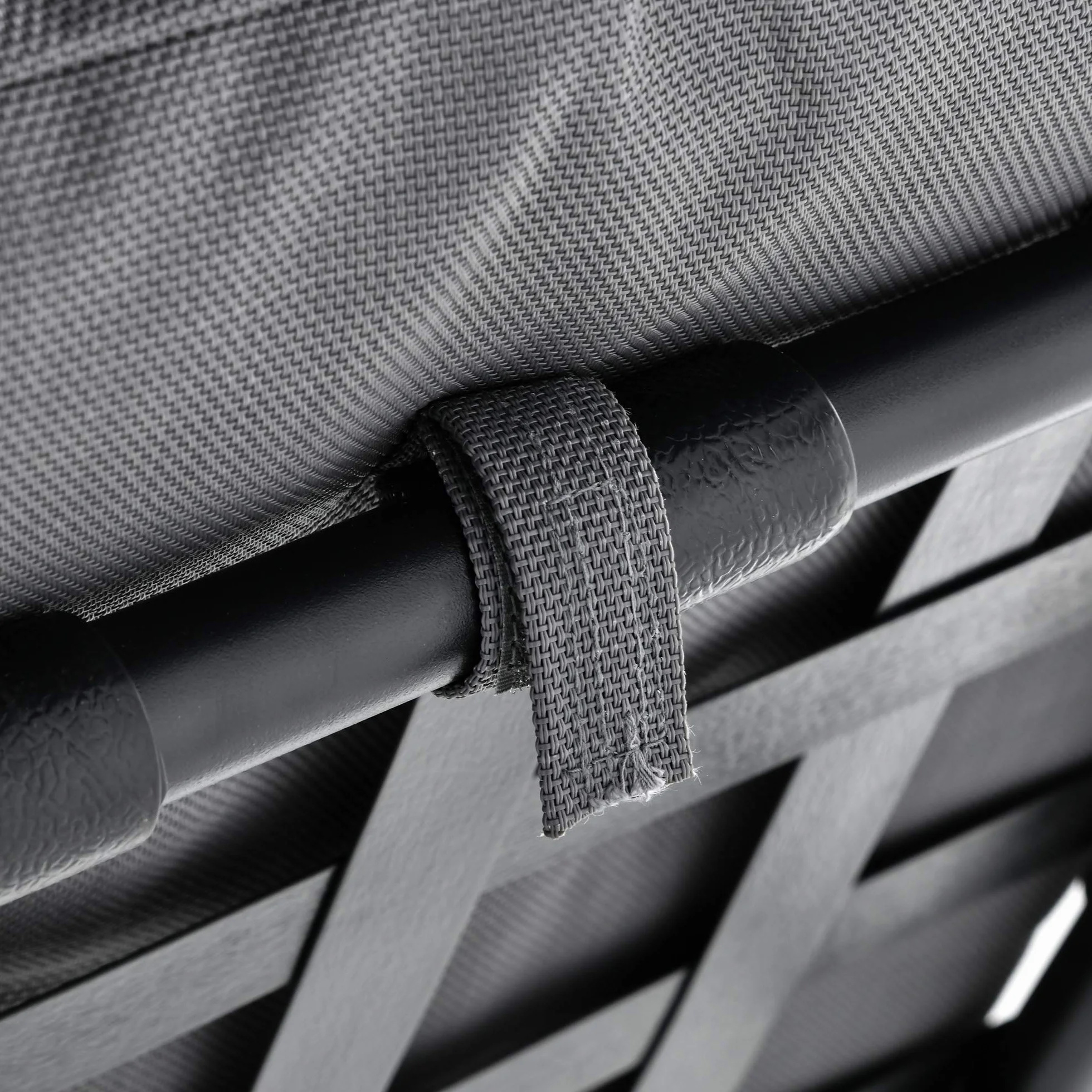 Outsunny Balancelle de Jardin 3 Places Grand Confort Toit Inclinaison réglable Coussins Amovibles Polyester Acier Gris