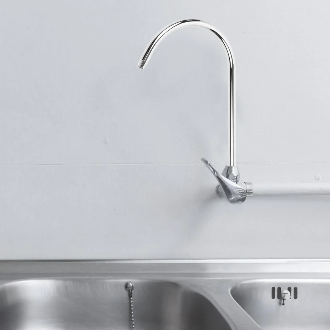 OSALADI Tube Coude Inoxydable pour Cuisine Accessoire Acier Inox Tube de Remplacement pour Distributeur d'Eau Installation Facile et Design Moderne Compact