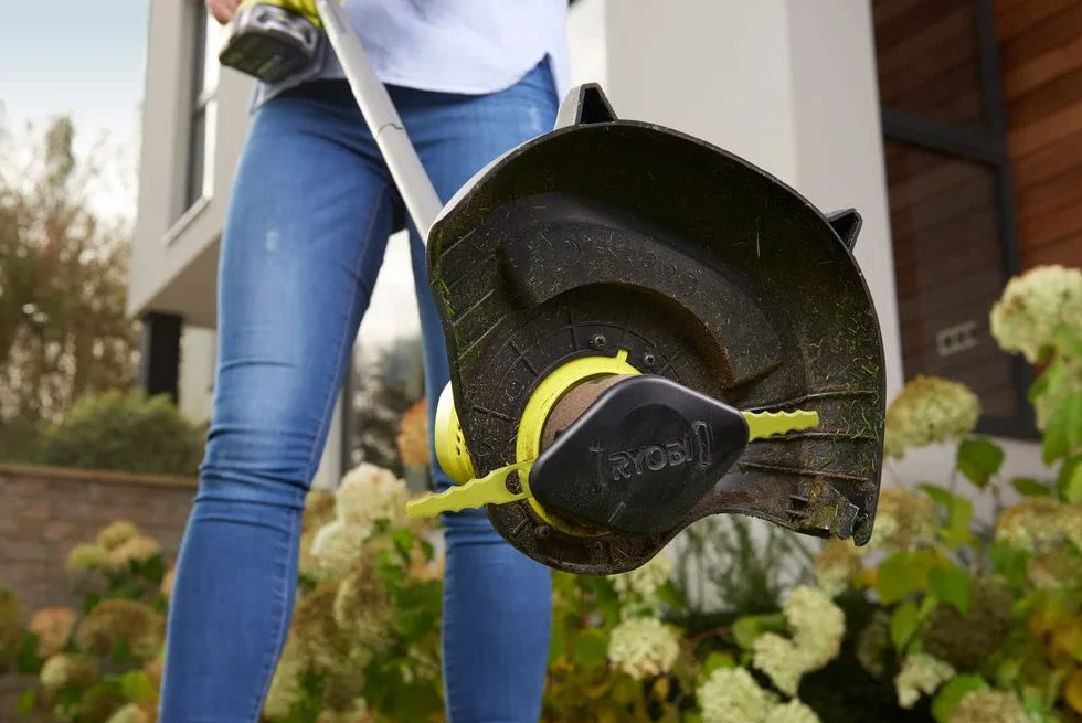 RYOBI RAC155 Tête Double Lames dentelées Coupe Herbes Hautes Végétation Dense Compatible Coupe-Bordures 18V