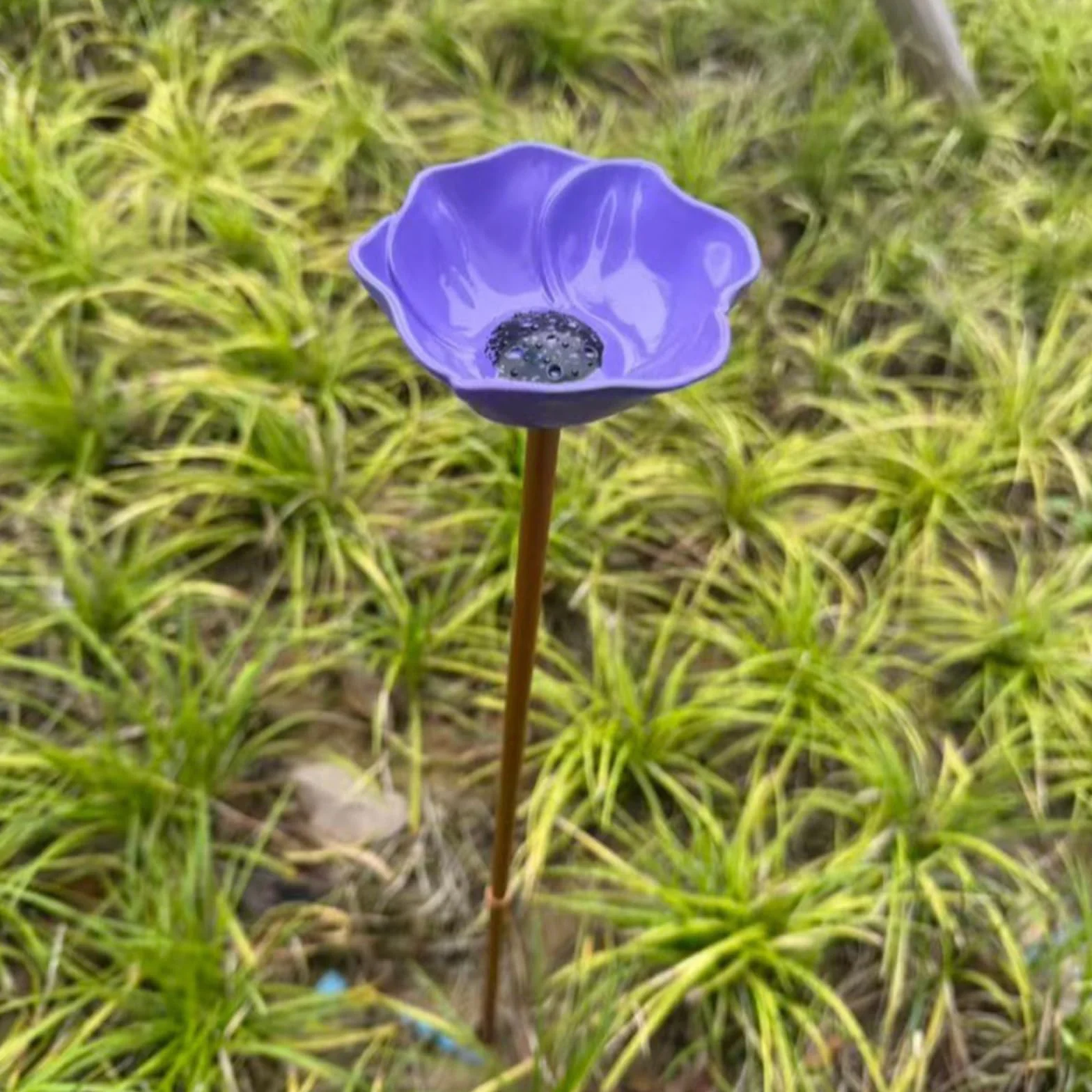 Station d'arrosage pour Oiseaux en métal Fer forgé Forme Fleur, Abreuvoir extérieur pour Papillons et Abeilles
