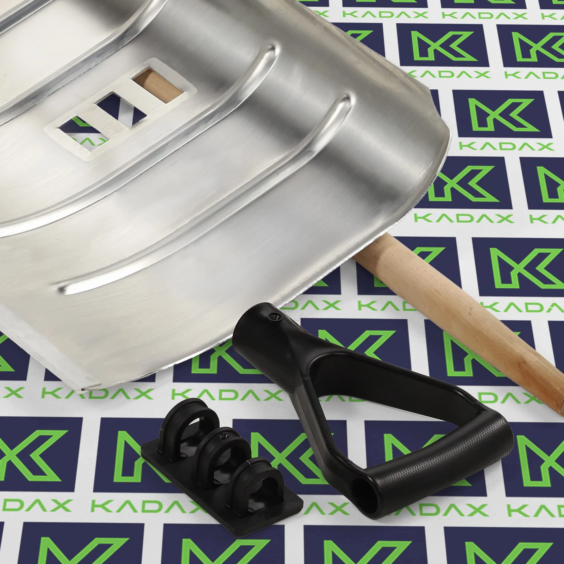 KADAX Pelle à neige en aluminium 50 cm avec manche en bois et poignée en D