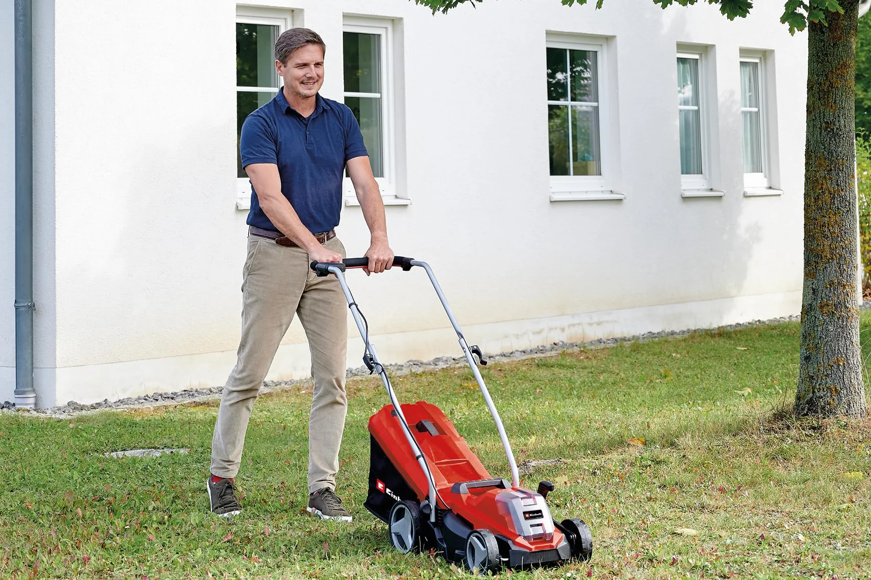 Einhell Tondeuse à Gazon sans Fil GE-CM 18/33 Li Kit Power X-Change 18V Largeur de Coupe 33cm Surface 200 m² Batterie 4,0 Ah
